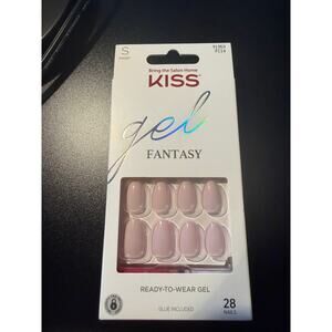 New in box Kiss Short Press on Nails